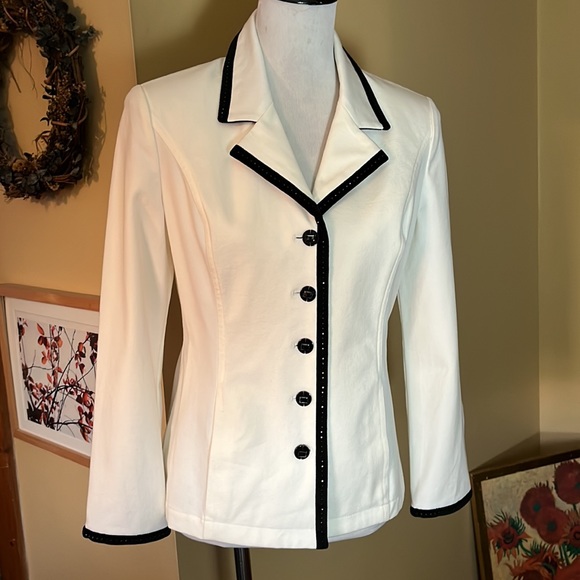 ST JOHN SPORT sz  12P Elegant Ecru Winter White Stretch Trim Gem Button NEW - Picture 2 of 16